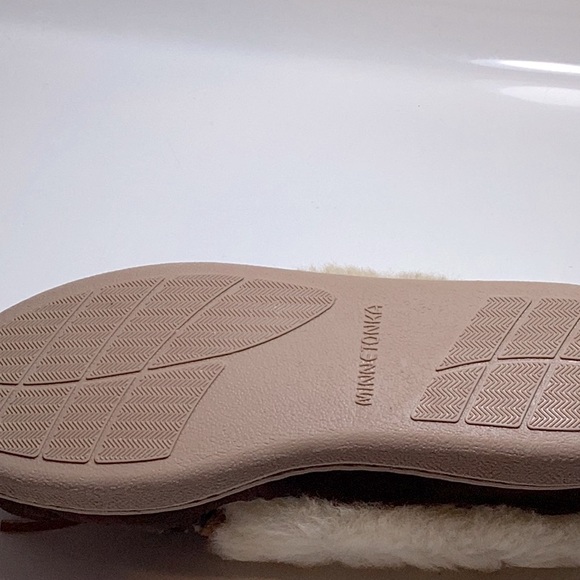 Minnetonka Women’s Alpine Sheepskin Moc Chocolate Size 7 - Picture 5 of 6